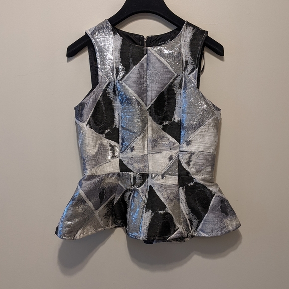 Beulah Style Silver/Black Geometric Peplum Sleeveless Top - Picture 2 of 11